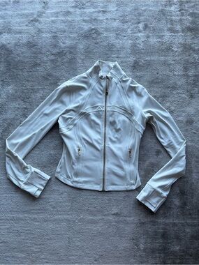 Lululemon White Define Cropped Jacket size 10